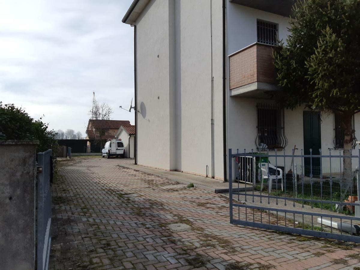 Appartement Il Grande Fiume à Occhiobello Extérieur photo